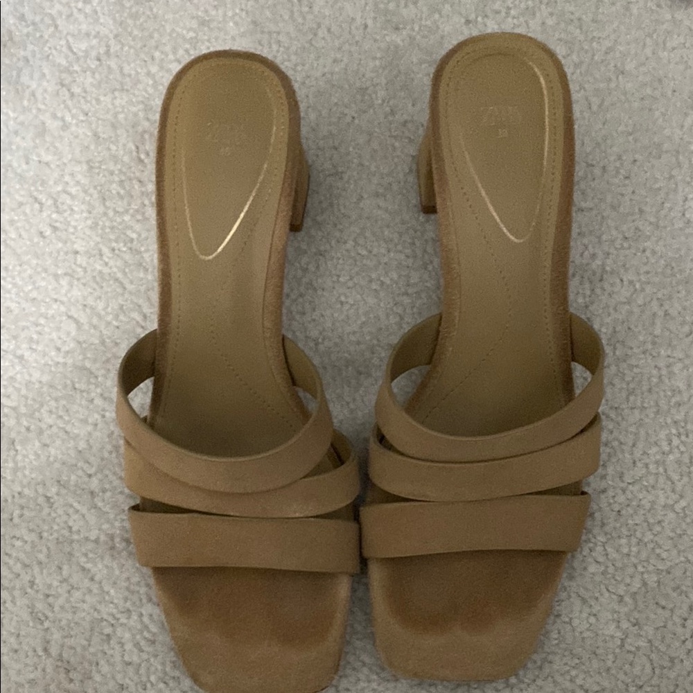 Women’s Tan Strappy Block Heel Slide